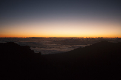 哈雷阿卡拉火山口的日出
