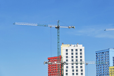 起重机及高层建筑工地
