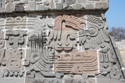 刻有羽蛇的浅浮雕，Xochicalco，墨西哥