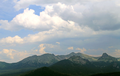 风景优美的山景