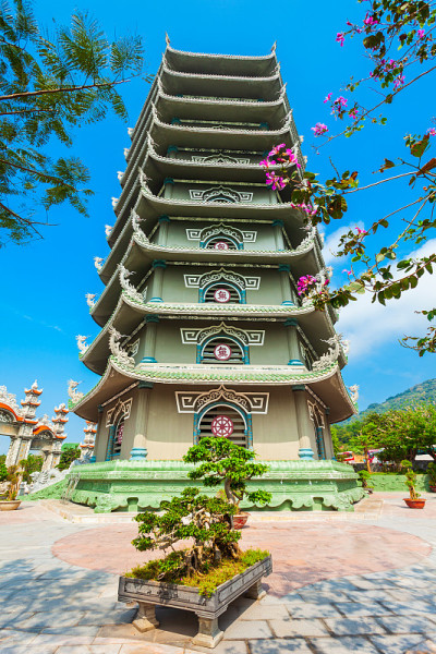 岘港灵翁宝塔