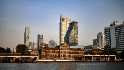 朝普拉雅河风光优美，高楼林立