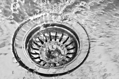 水