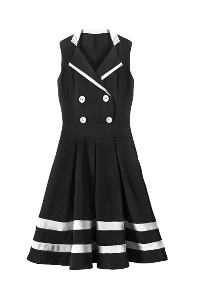 在白色礼服