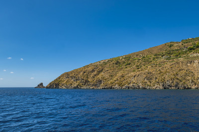 海风岛海岸线，地中海。彩色图像
