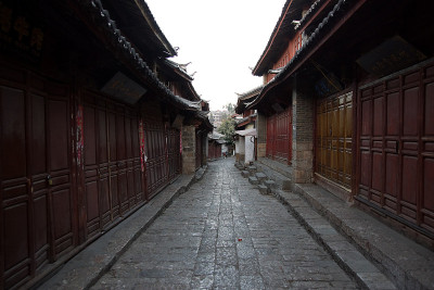 中国云南省丽江古城的街道。