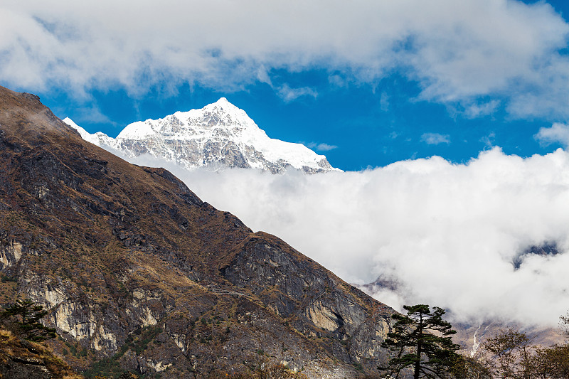 云中之山