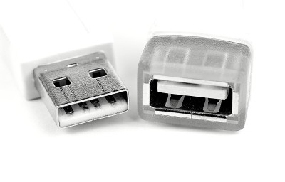 USB插头和USB母端口