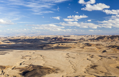 Makhtesh Ramon(拉蒙火山口)景观。内盖夫沙漠。以色列