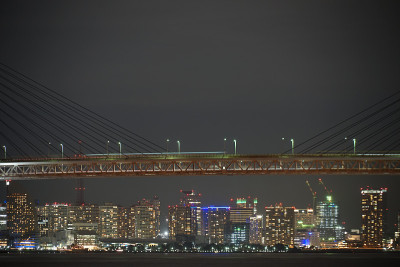 横滨湾大桥夜景
