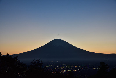 晚上的富士山