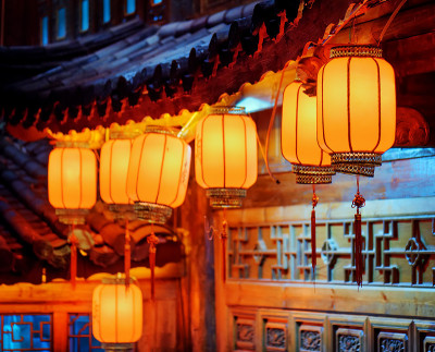 丽江中国传统路灯夜景