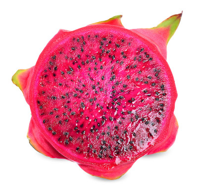 半火龙果孤立在白色的修剪小路上