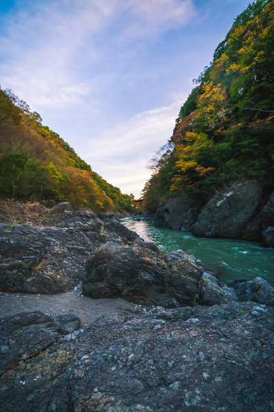 秋天的颜色与高须堂山谷