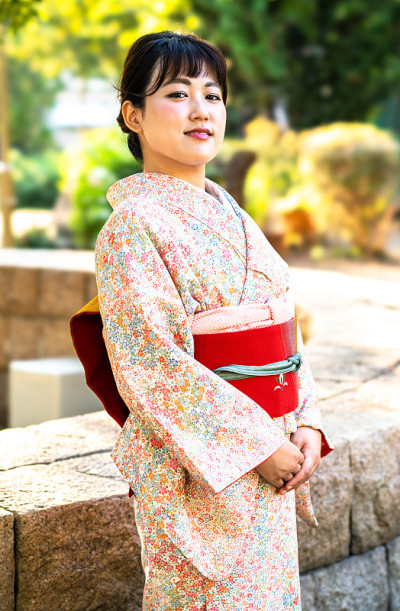 妇女和服