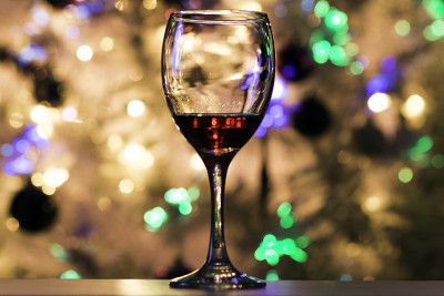 节日的酒杯