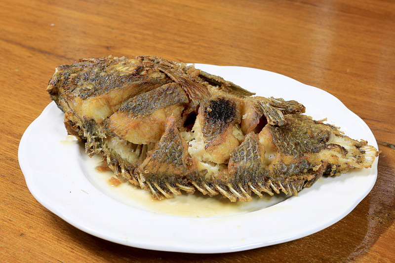 罗非鱼，热肉菜肴