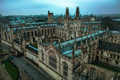 牛津大学万灵学院