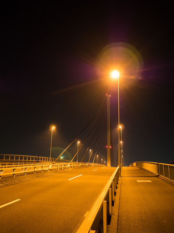 日本大桥夜景