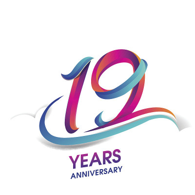 19周年庆典标志为蓝色和红色。