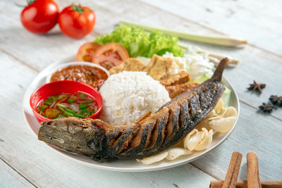 参巴炒鲶鱼饭