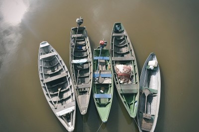 河