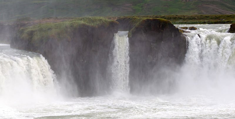 Godafoss，《众神的陨落》，冰岛