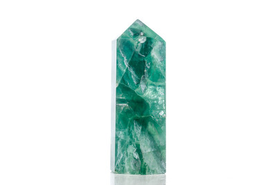 宏观矿物石萤石晶体上的黑色背景