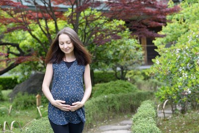 孕妇在户外