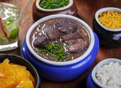 Caipirinha配feijoada