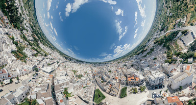 球体360 VR在意大利阿尔贝罗贝洛阿普利亚特鲁利市无人机