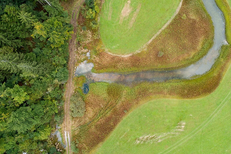 塞尔克尼察湖