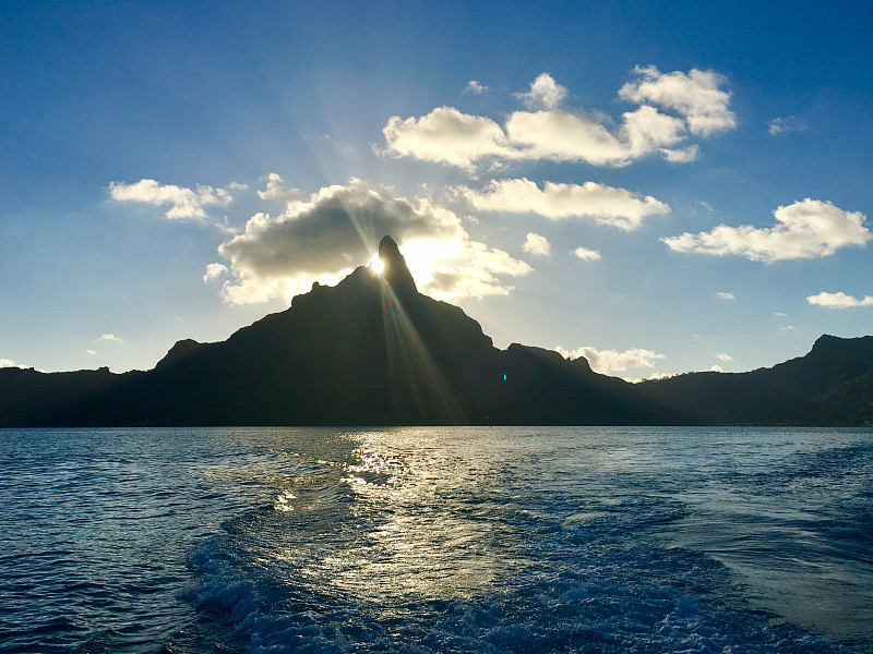 波拉波拉的奥提努山