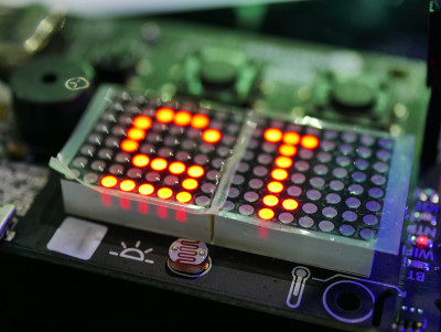 电子板用LED