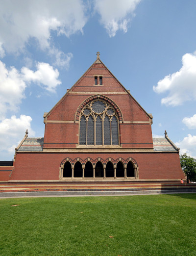 哈佛大学