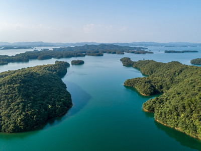 中国浙江省千岛湖地标鸟瞰图