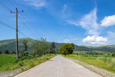 菲律宾空旷的乡村公路