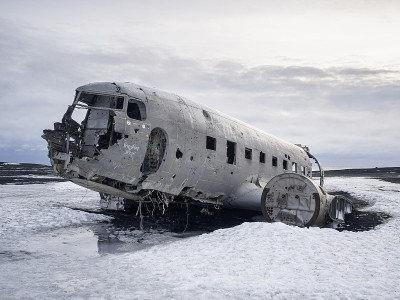 dc - 3坠毁,冰岛