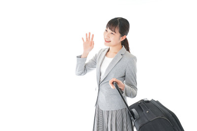 年轻的女商人要出差