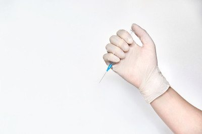 Hand in glove hold vaccine.