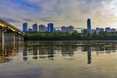 河上风景桥