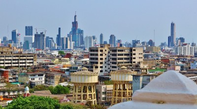 曼谷的天际线——一个充满对比的大都市
