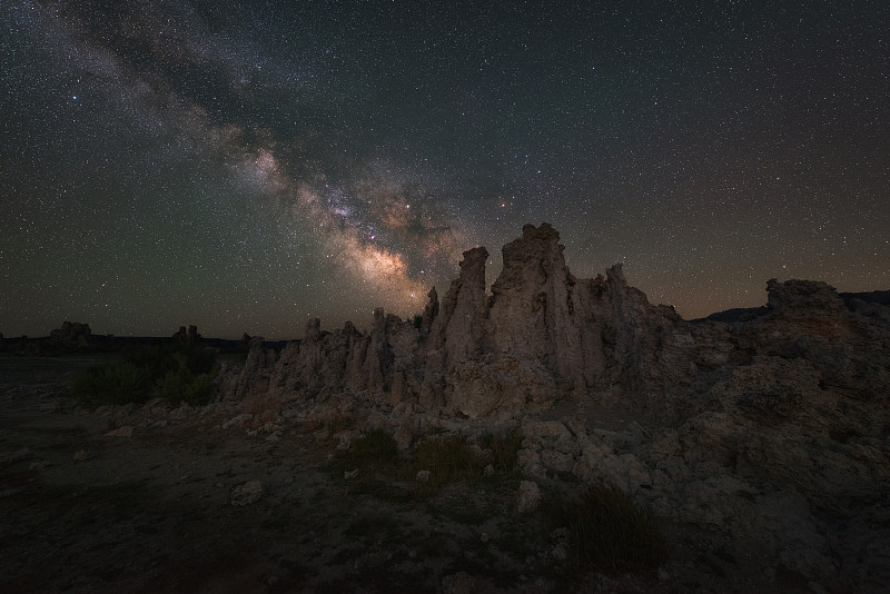 莫诺凝灰岩湖的夜晚