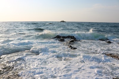 波浪和水坑