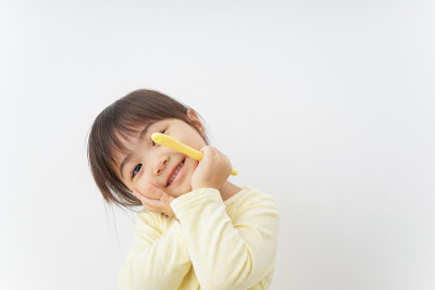 孩子在房间里