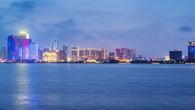 城市夜景与现代建筑景观