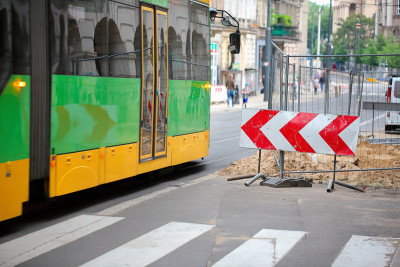 道路工程妨碍了市内电车的行驶