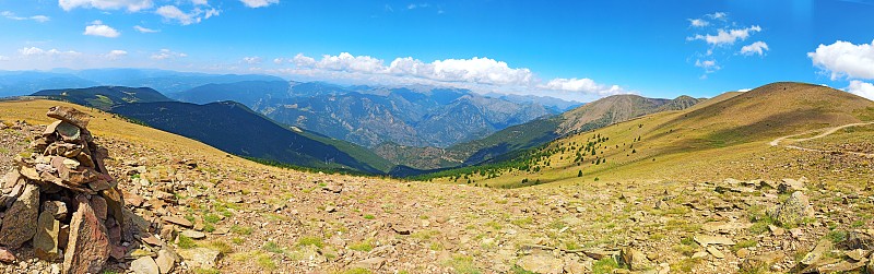 安道尔山全景