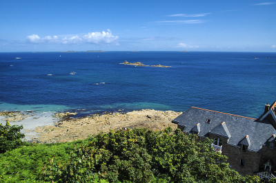 佩罗-古雷(布列塔尼，法国):海岸