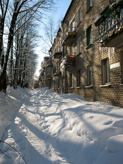 下雪的冬天。